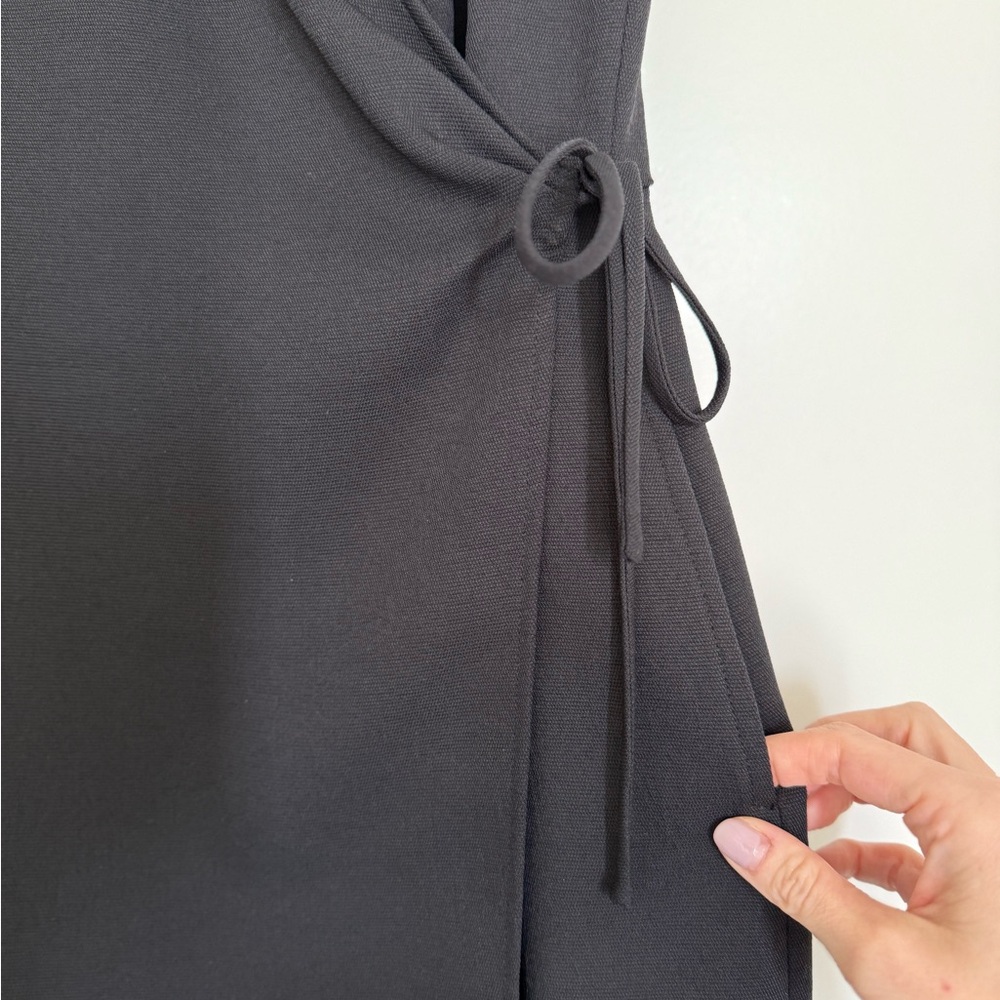 Babaton Dress (with Shorts) - Picture 3 of 4